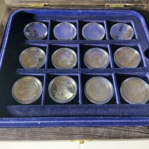 NORGE I KRIG 36 STK SØLVMEDALJER